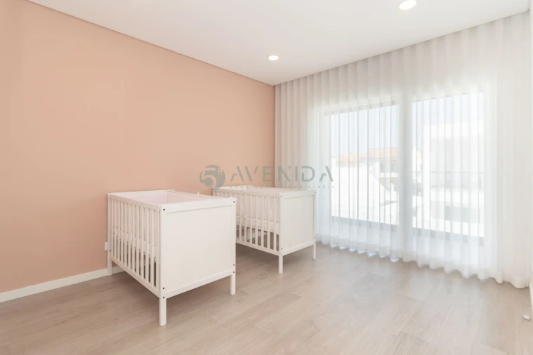 Apartamento T4 para Venda em Fernao Ferro Foto 26