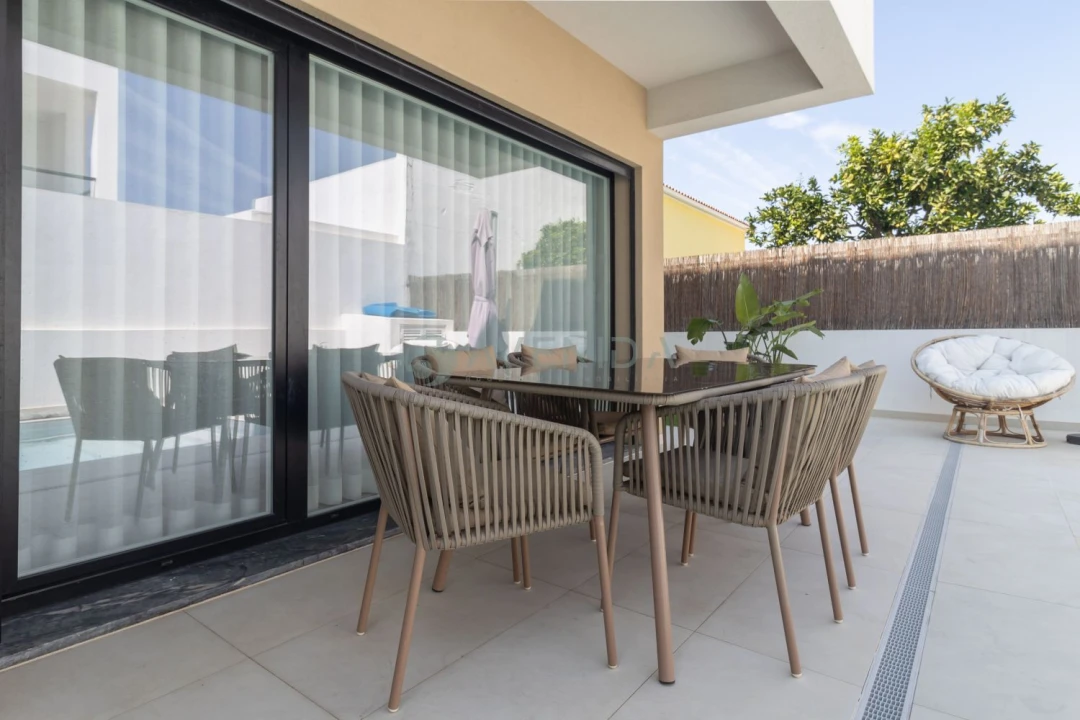 Apartamento T4 para Venda em Fernao Ferro Foto 42