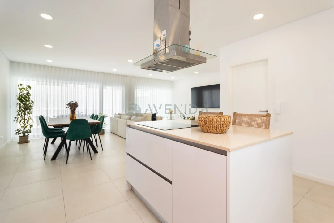 Apartamento T4 para Venda em Fernao Ferro Foto 7
