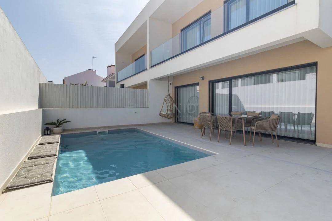 Apartamento T4 para Venda em Fernao Ferro Foto 40