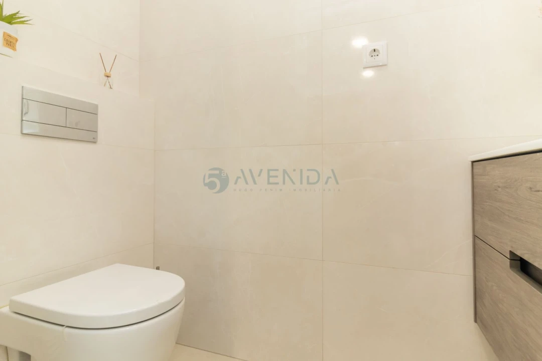 Apartamento T4 para Venda em Fernao Ferro Foto 9