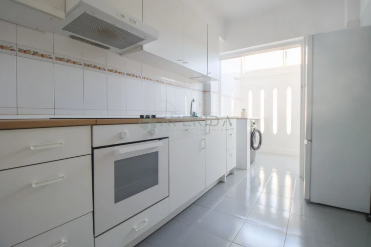 Apartamento T1 para Venda em Oeiras e São Julião da Barra, Paço de Arcos e Caxias Foto 2