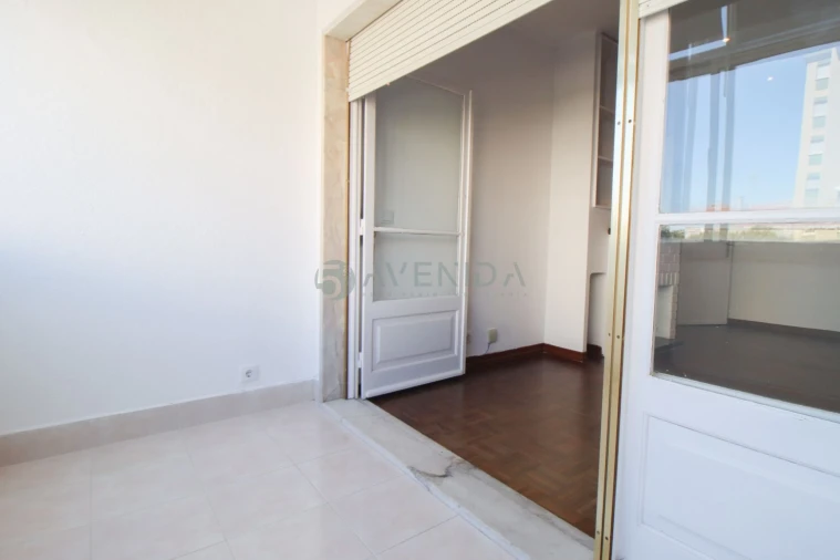 Apartamento T1 para Venda em Oeiras e São Julião da Barra, Paço de Arcos e Caxias Foto 13