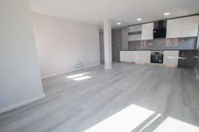 Apartamento T2 para Venda em Corroios