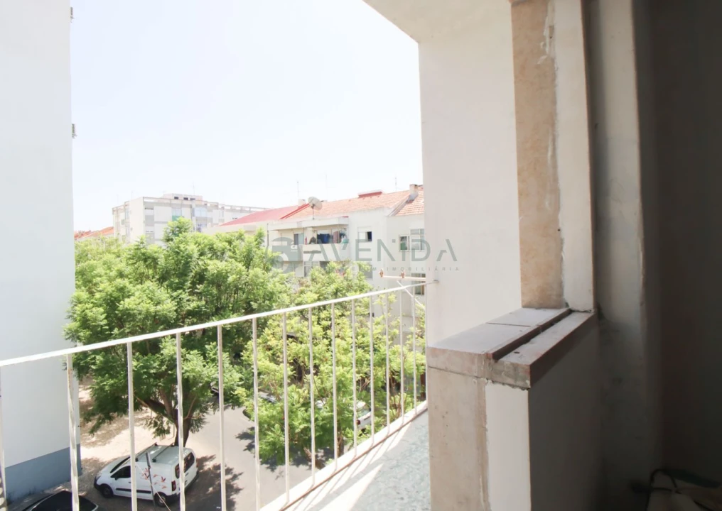 Apartamento T3 para Venda em Moita Foto 7