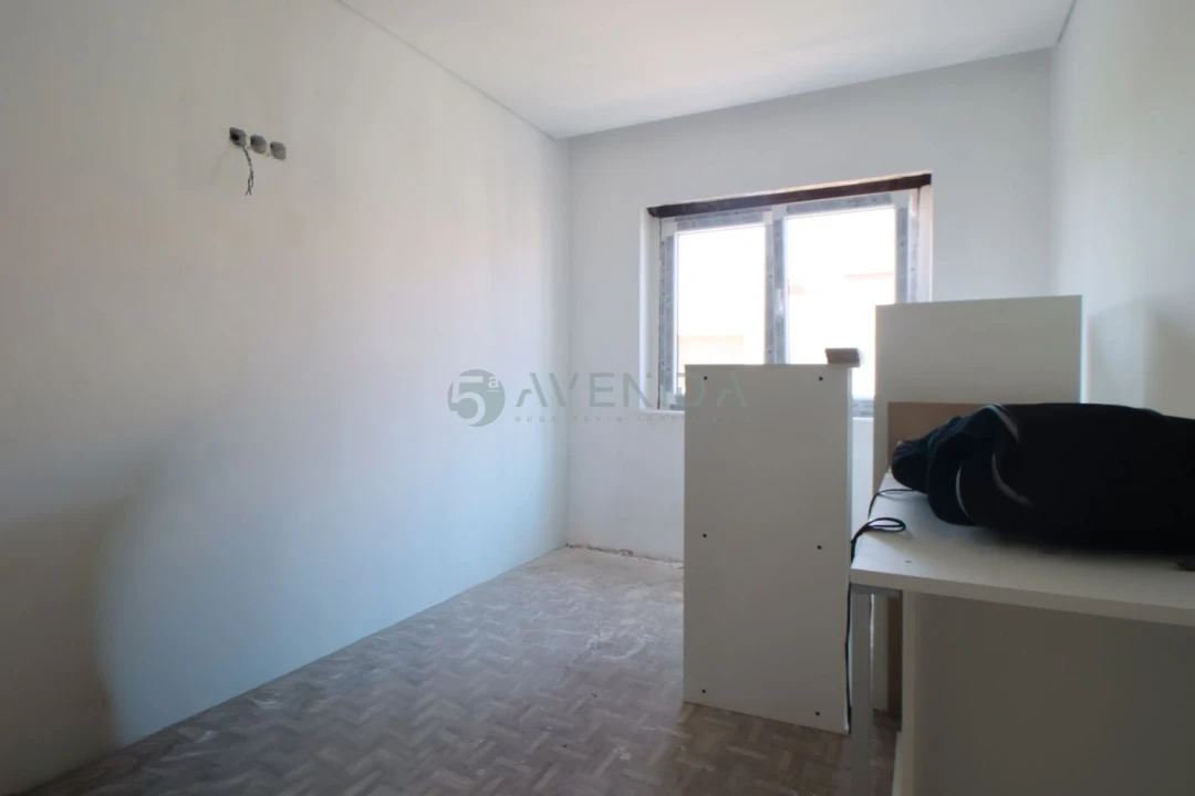 Apartamento T3 para Venda em Moita Foto 17