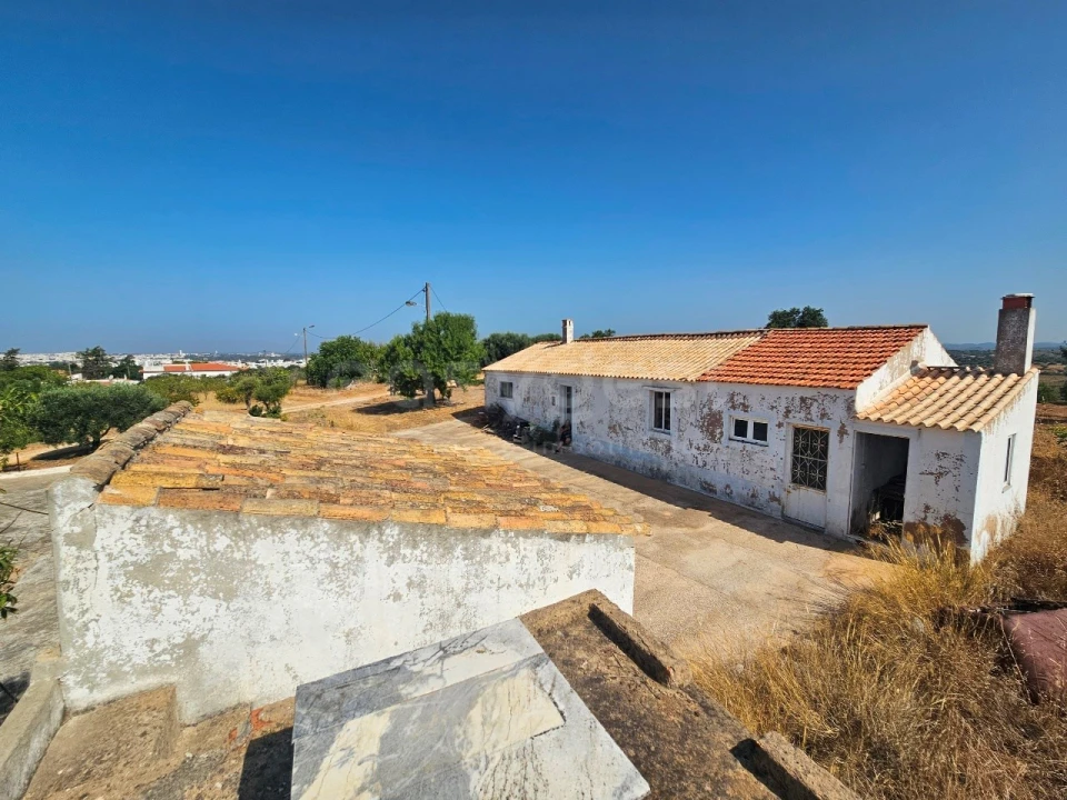 Terreno Misto para Venda em Estômbar e Parchal Foto 1