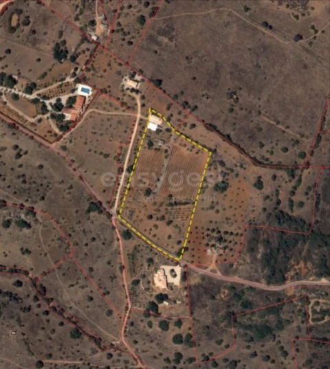 Terreno Misto para Venda em Estômbar e Parchal