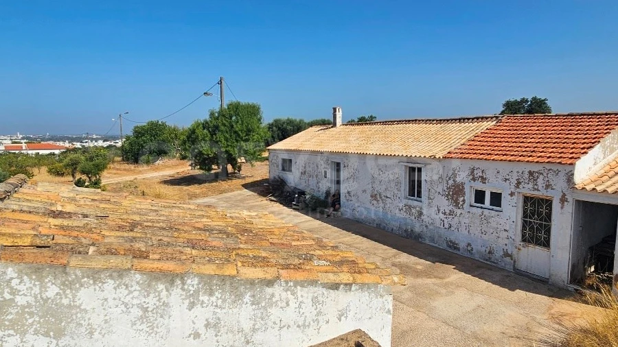 Terreno Misto para Venda em Estômbar e Parchal