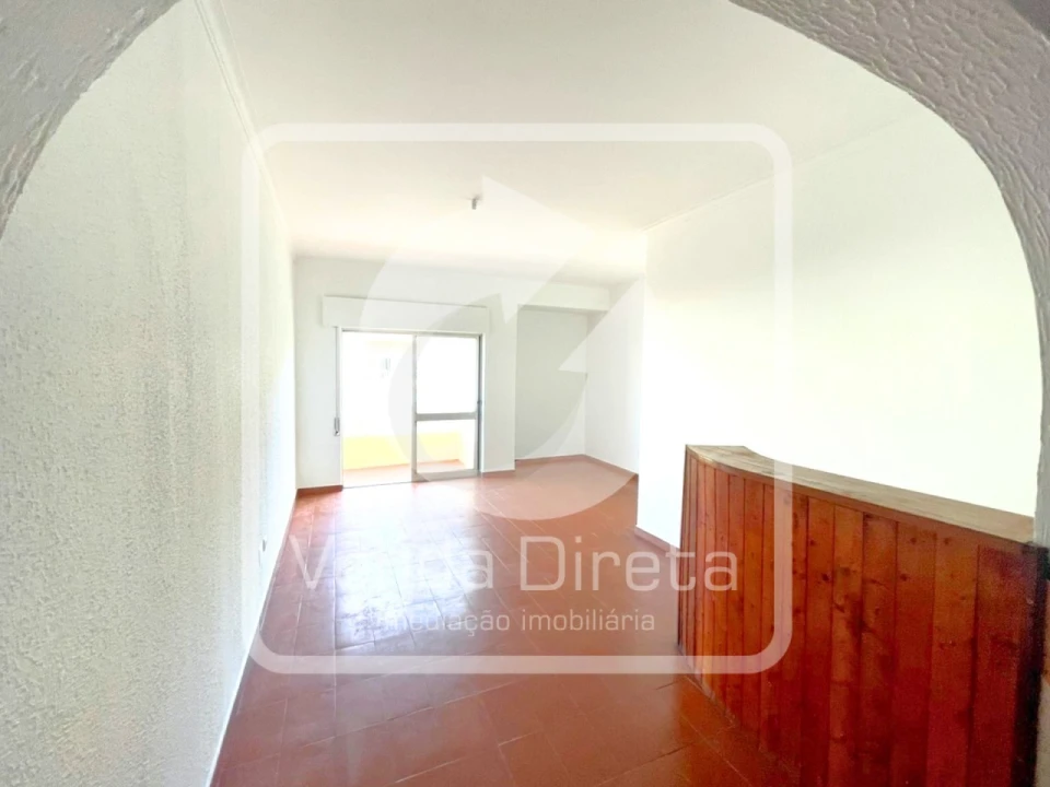 Apartamento T3 para Venda em Moita Foto 2