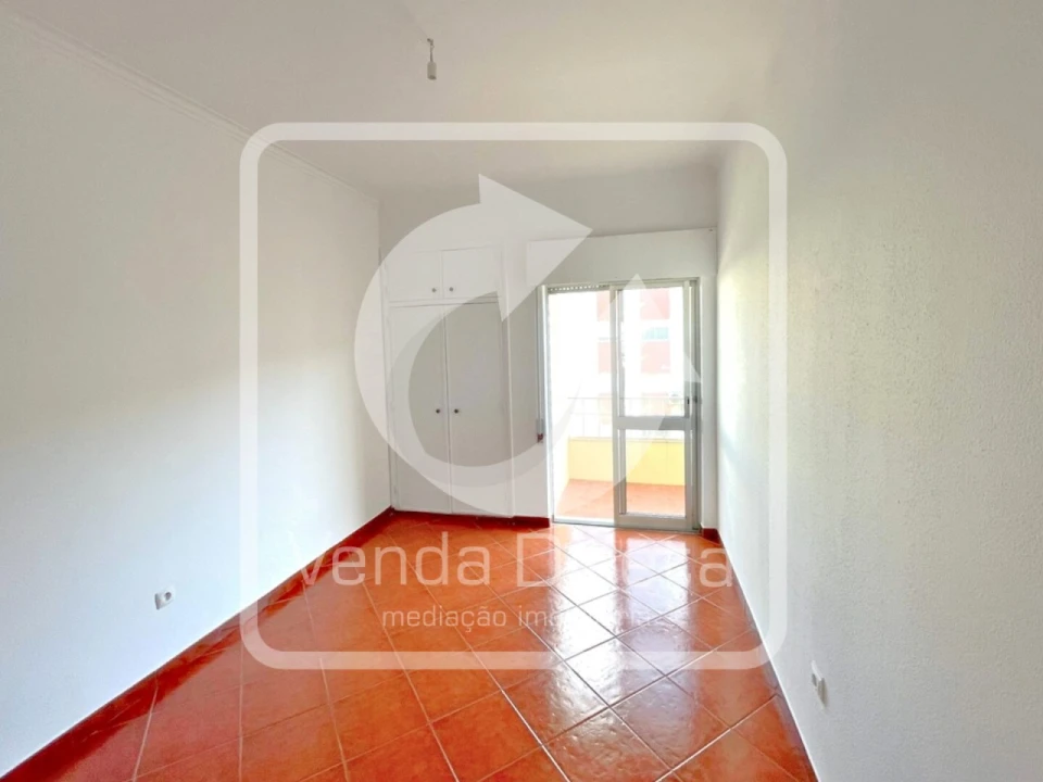 Apartamento T3 para Venda em Moita Foto 12
