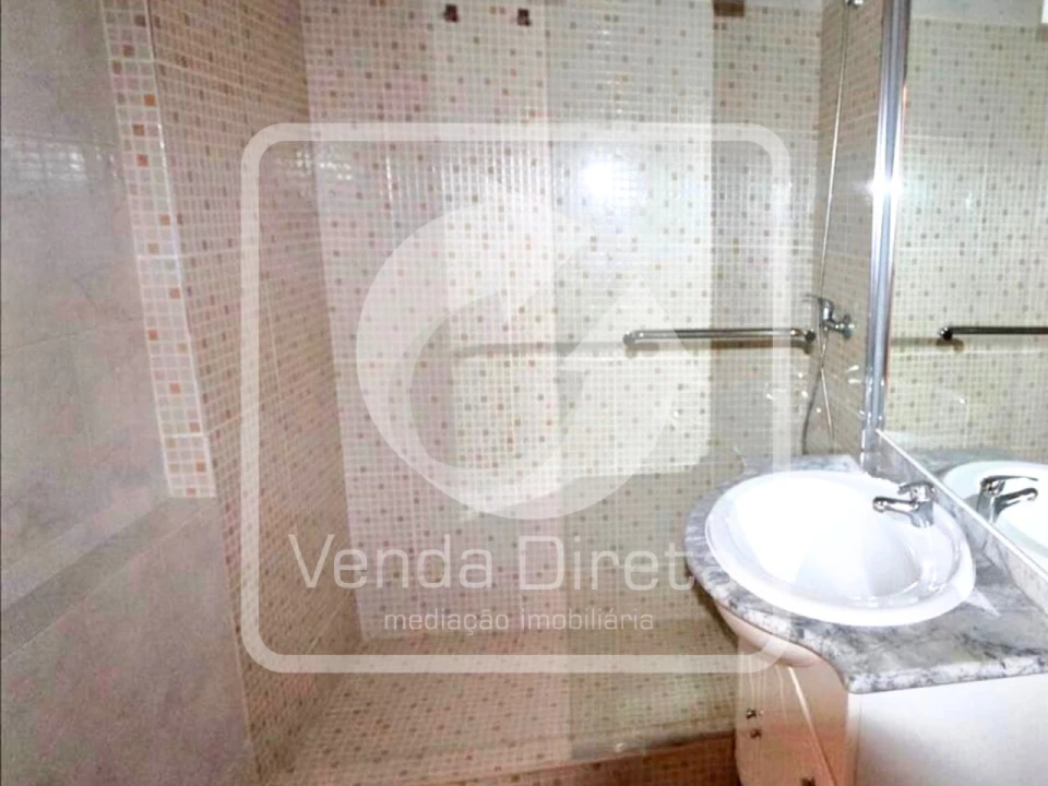 Apartamento T3 para Venda em Moita Foto 14