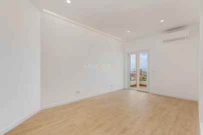 Apartamento T3 para Venda em Lagos (São Sebastião e Santa Maria)