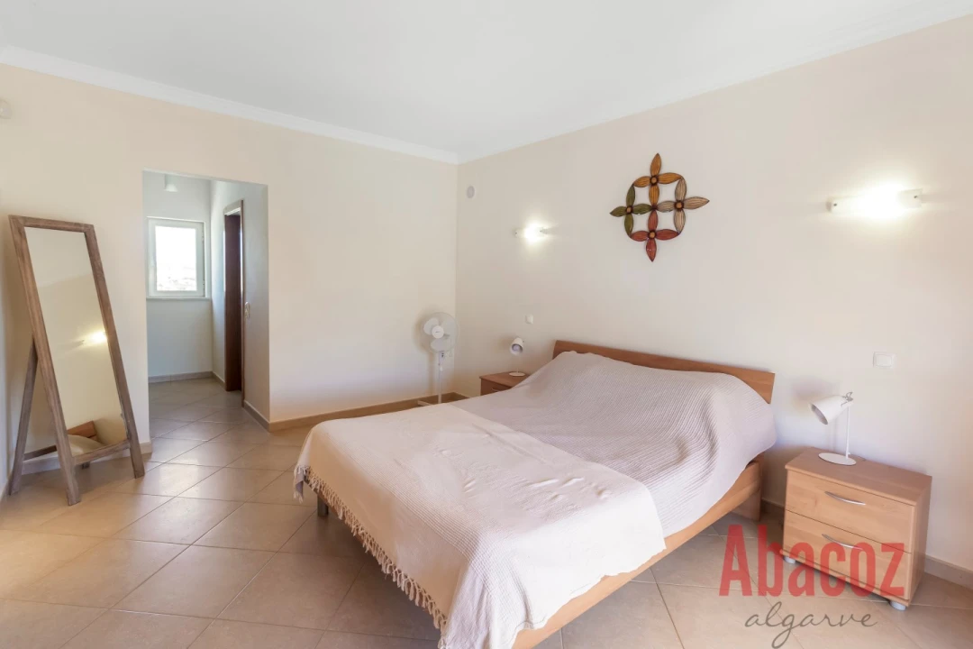 Moradia T2 para Venda em Odiaxere Foto 17