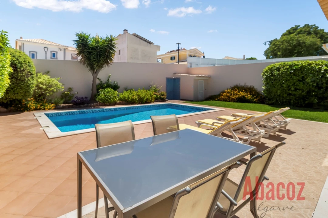 Moradia T2 para Venda em Odiaxere Foto 6