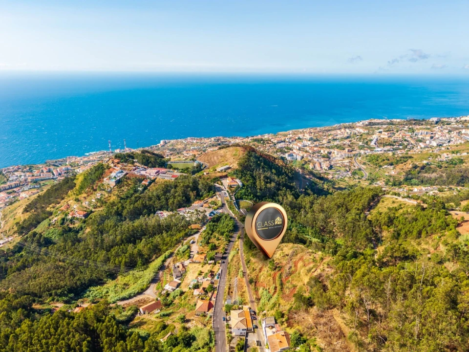 Terreno para Venda em Caniço Foto 1