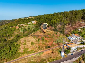 Terreno para Venda em Caniço