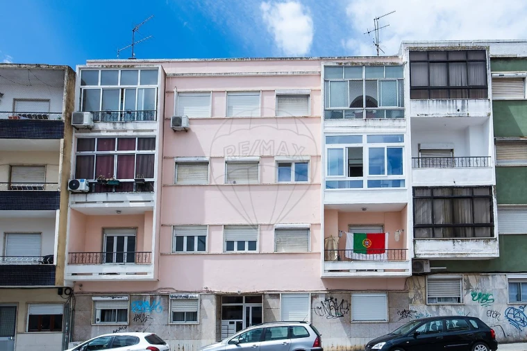 Apartamento T2 para Venda em Amora Foto 13