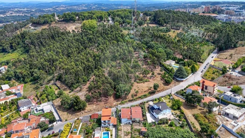 Terreno para Venda em Oliveira do Douro