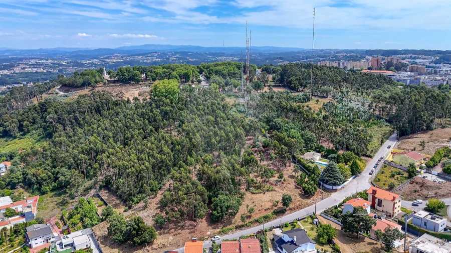 Terreno para Venda em Oliveira do Douro