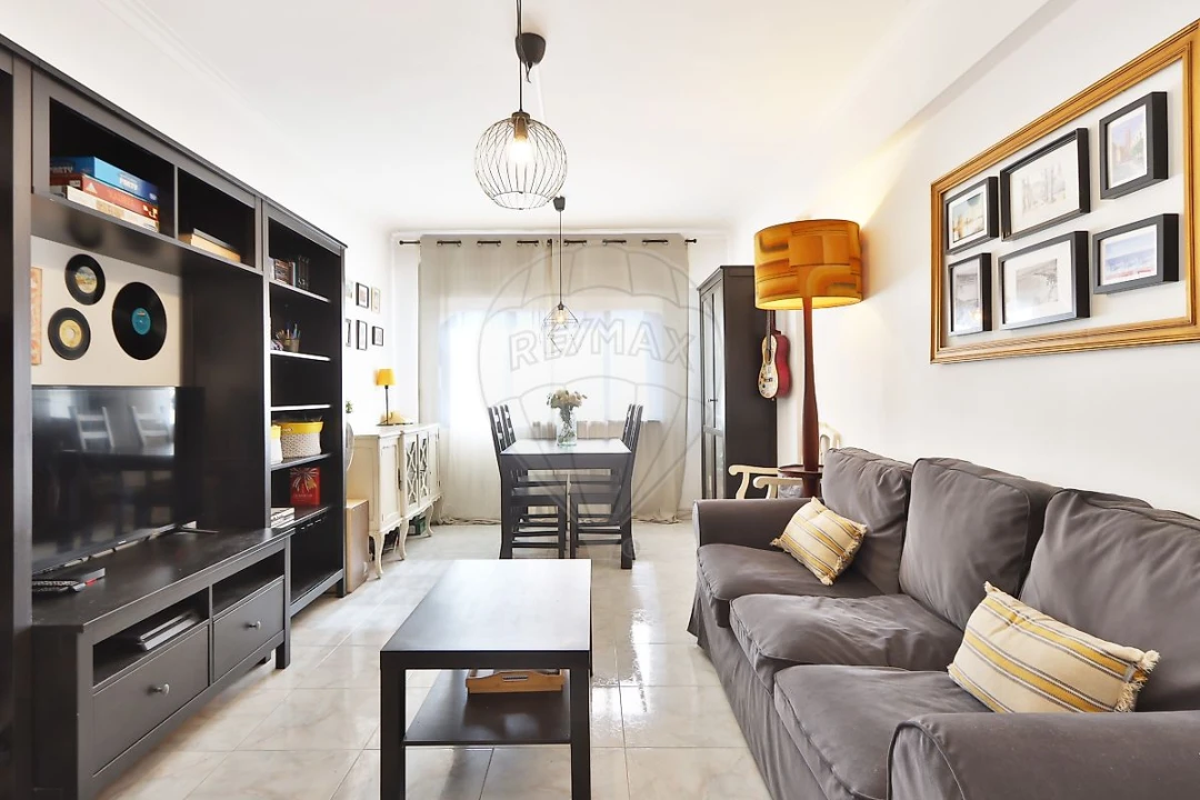 Apartamento T2 para Venda em Cacém e São Marcos Foto 3