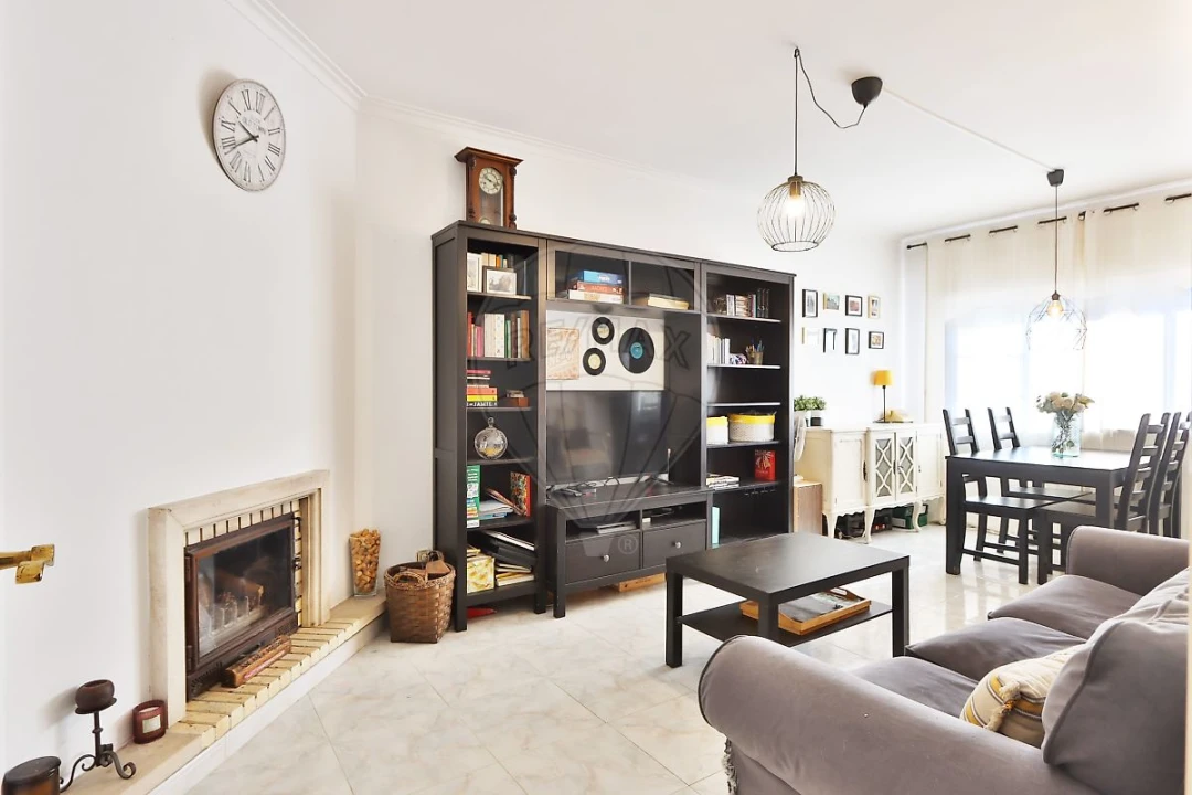 Apartamento T2 para Venda em Cacém e São Marcos Foto 5