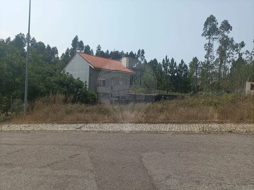 Terreno para Venda em Pedroso e Seixezelo Foto 1
