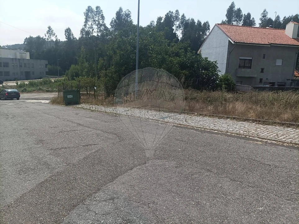 Terreno para Venda em Pedroso e Seixezelo Foto 2