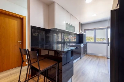 Apartamento T3 para Venda em A dos Cunhados e Maceira
