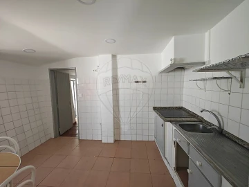 Moradia T2 para Venda em Santo Quintino