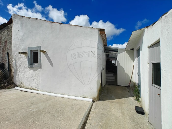 Moradia T2 para Venda em Santo Quintino Foto 19