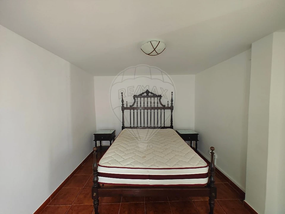 Moradia T2 para Venda em Santo Quintino Foto 13