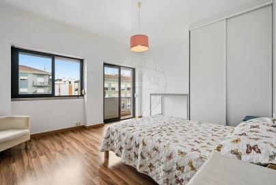 Apartamento T2 para Venda em Santa Maria, São Pedro e Matacães