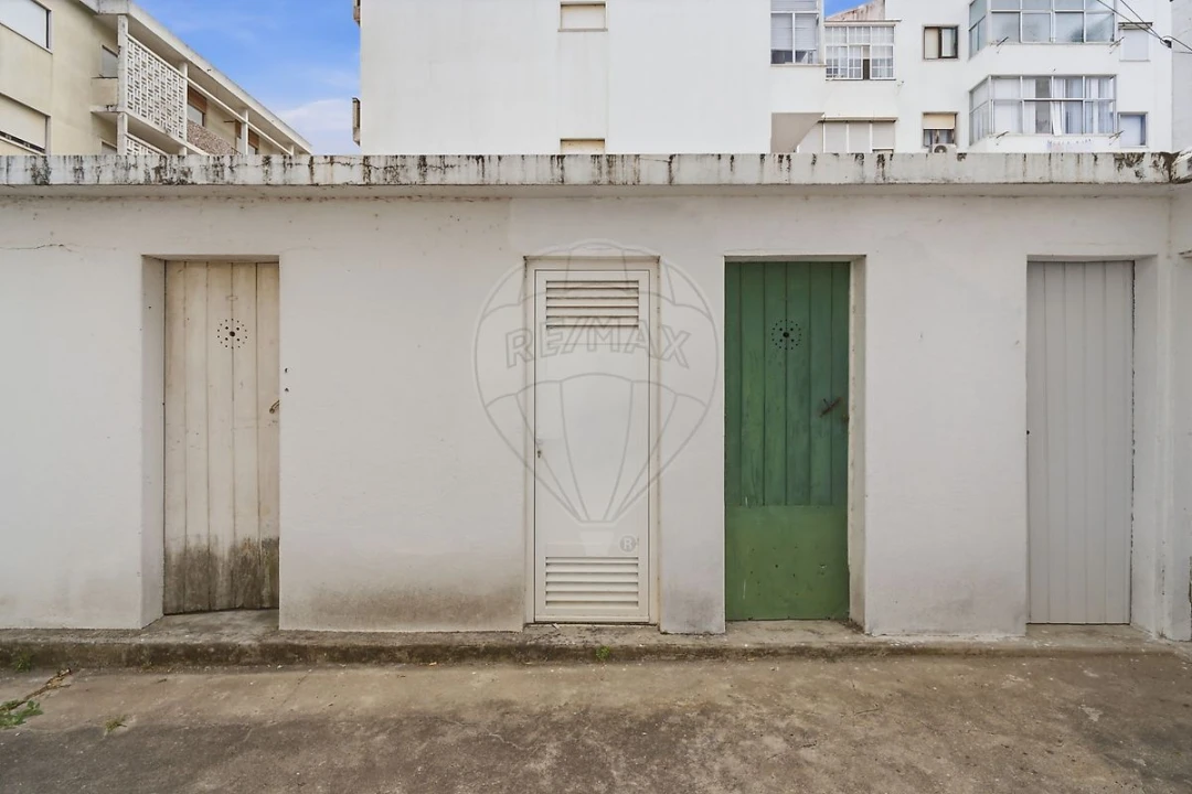 Apartamento T2 para Venda em Santa Maria, São Pedro e Matacães Foto 17
