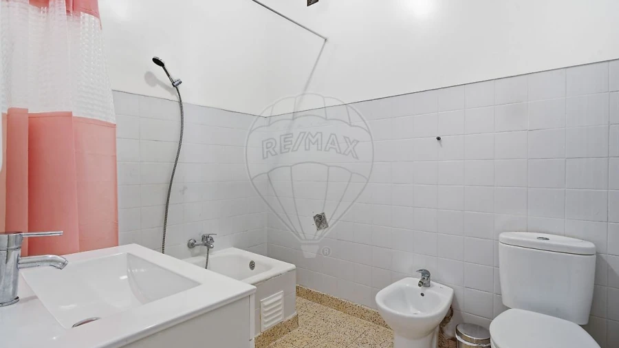 Apartamento T2 para Venda em Santa Maria, São Pedro e Matacães