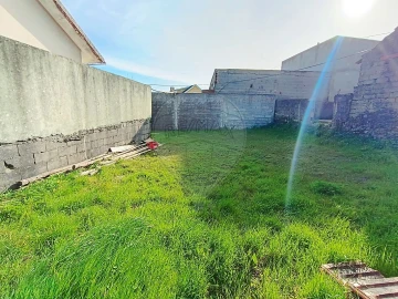 Moradia T3 para Venda em Santiago e São Simão de Litém e Albergaria dos Doze