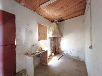 Moradia T3 para Venda em Santiago e São Simão de Litém e Albergaria dos Doze