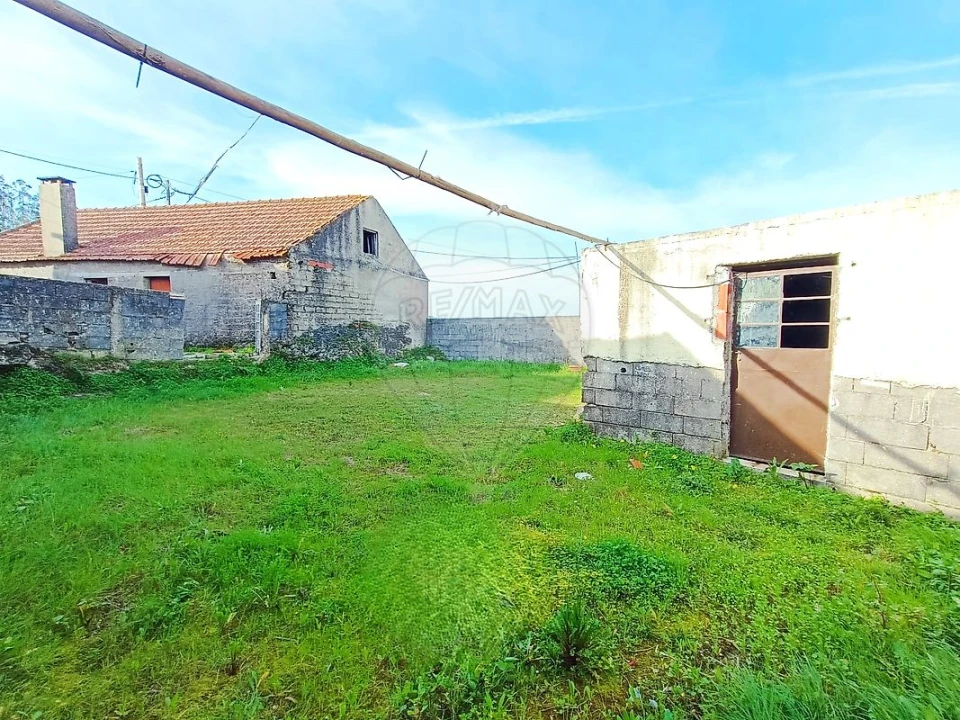 Moradia T3 para Venda em Santiago e São Simão de Litém e Albergaria dos Doze Foto 17