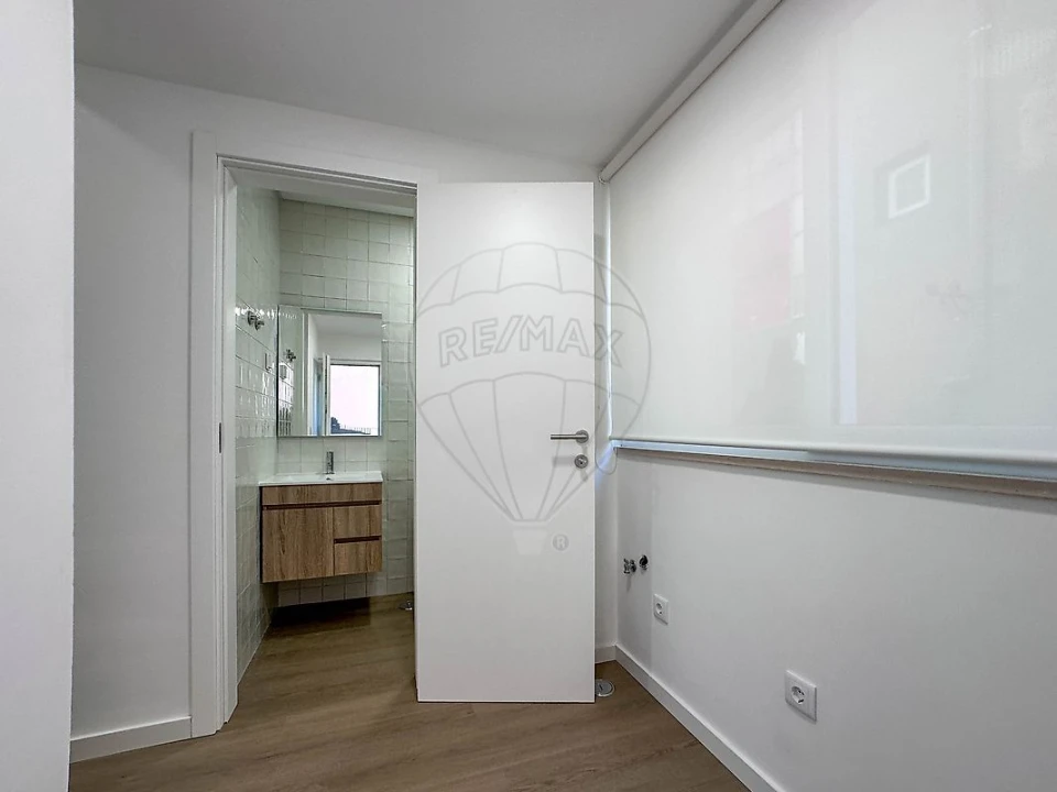 Apartamento T2 para Arrendamento em São Vicente Foto 18