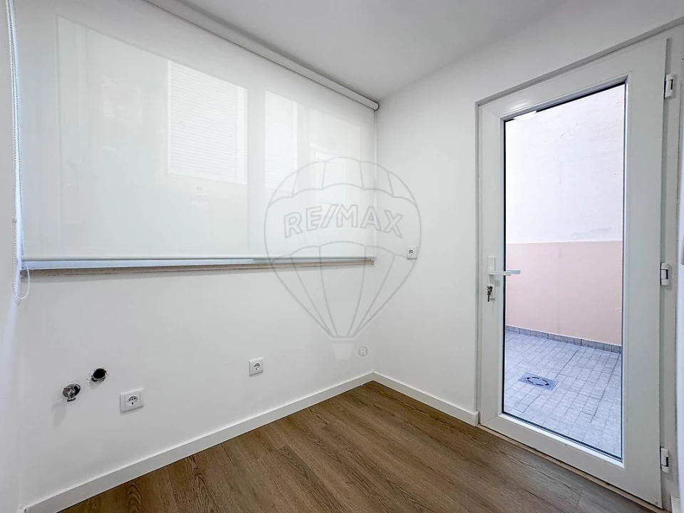 Apartamento T2 para Arrendamento em São Vicente Foto 12