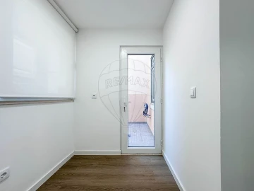 Apartamento T2 para Arrendamento em São Vicente