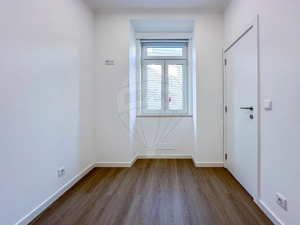 Apartamento T2 para Arrendamento em São Vicente Foto 5