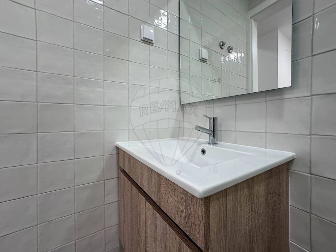 Apartamento T2 para Arrendamento em São Vicente Foto 14