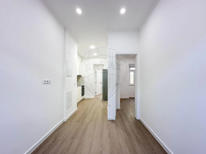 Apartamento T2 para Arrendamento em São Vicente Foto 4