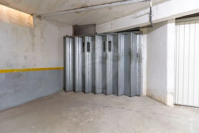 Garagem para Venda em Alverca do Ribatejo e Sobralinho