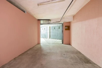 Garagem para Venda em Alverca do Ribatejo e Sobralinho