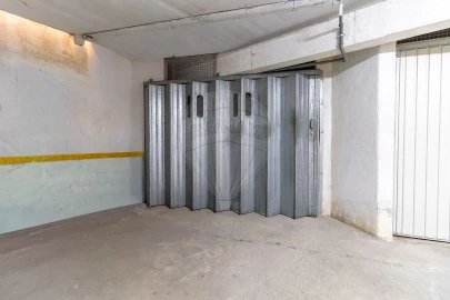 Garagem para Venda em Alverca do Ribatejo e Sobralinho