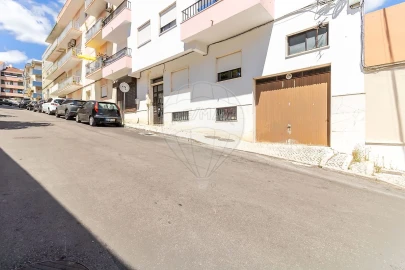 Garagem para Venda em Alverca do Ribatejo e Sobralinho