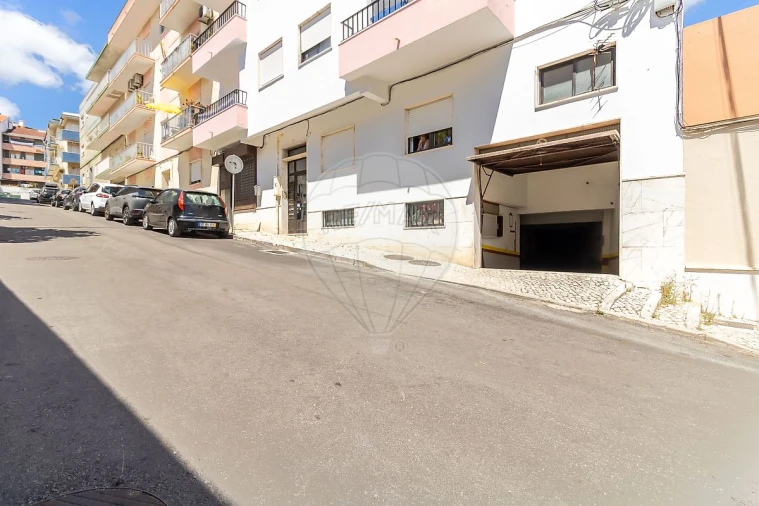 Garagem para Venda em Alverca do Ribatejo e Sobralinho Foto 8