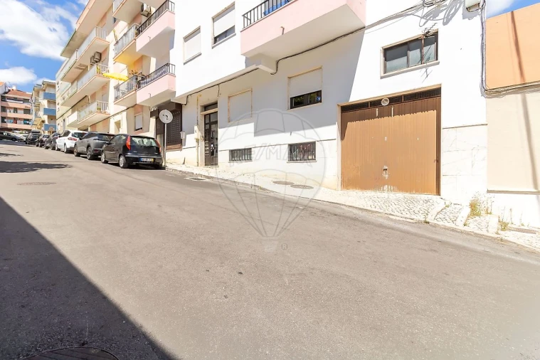 Garagem para Venda em Alverca do Ribatejo e Sobralinho Foto 9